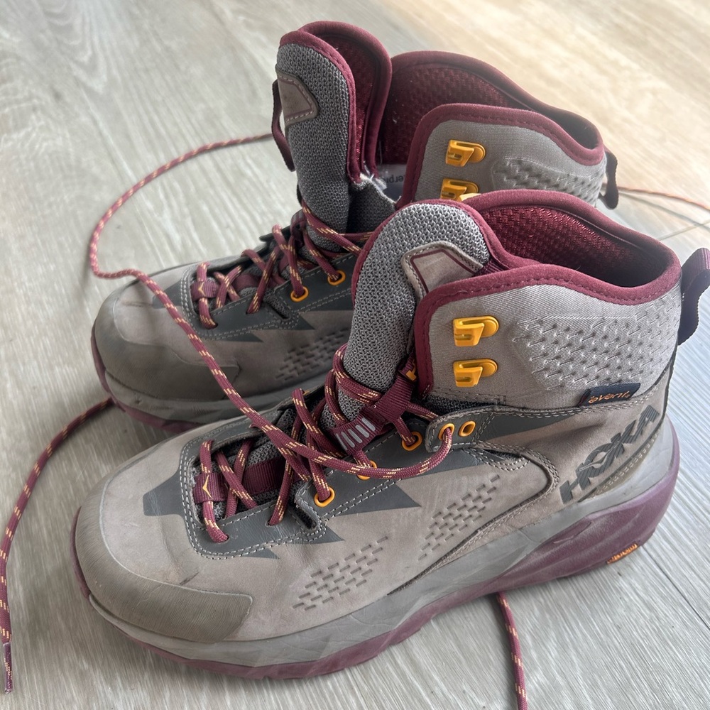 Hoka Sky Kaha Hiking Boots
